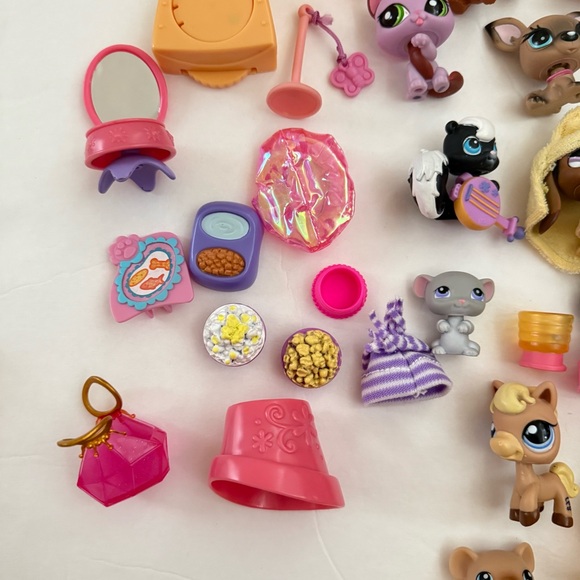Littlest Pet Shop Bundle - Picture 9 of 14